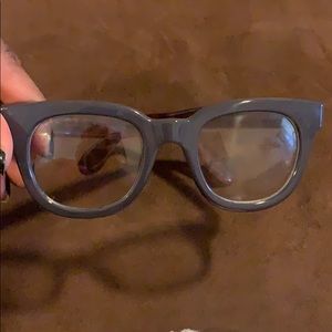 Non-prescription fashion glasses